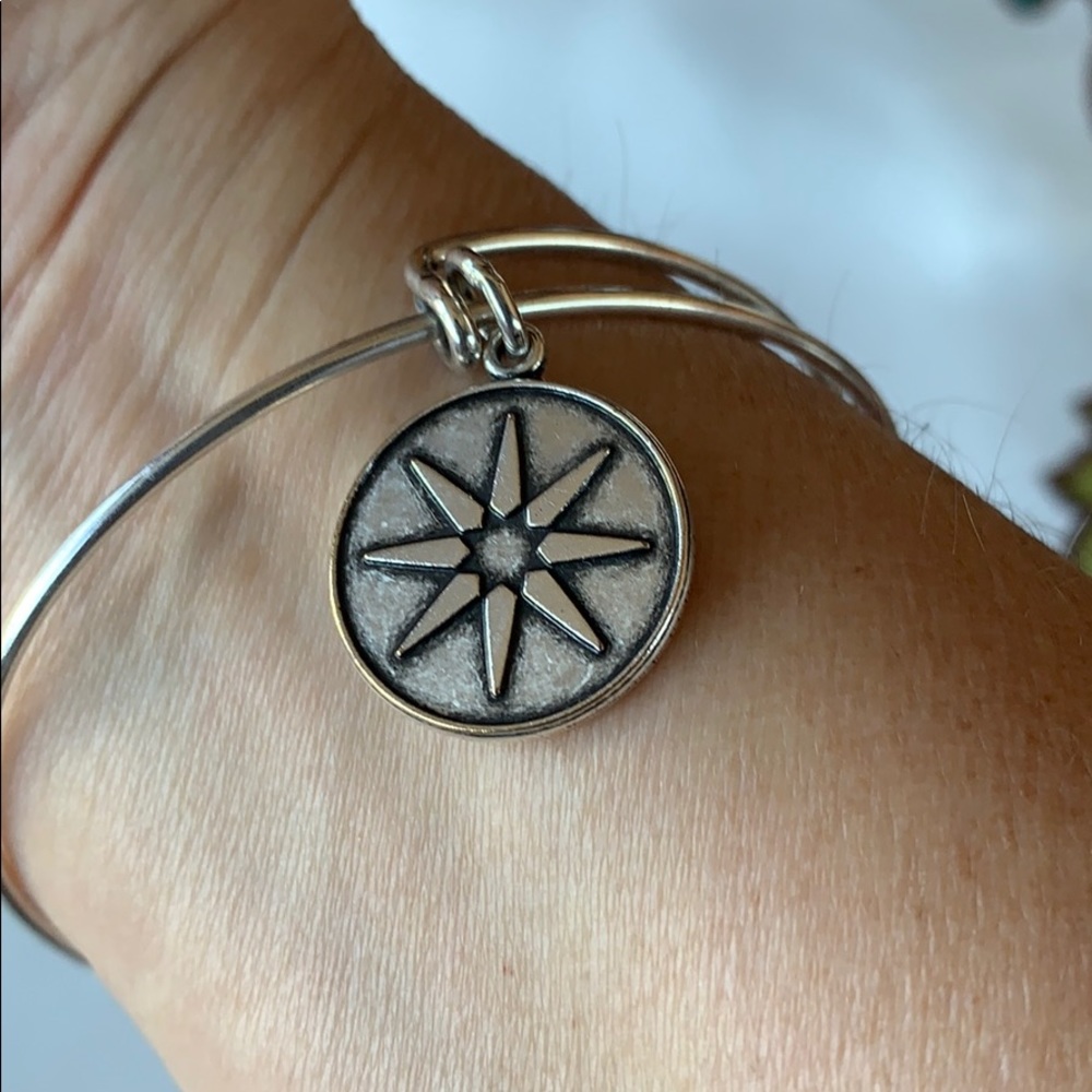Star of Venus bangle